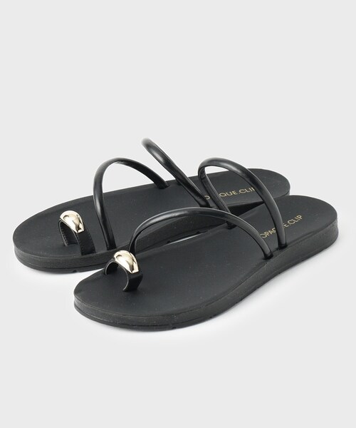 OPAQUE.CLIP（オペークドットクリップ）の「サムリングフラットサンダル（サンダル・レディース・ブラック/オフホワイト・02/03）」の5枚目の写真