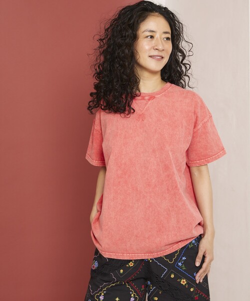 Freada（フリーダ）の「Freada/フリーダ ケミカルウォッシュ Tシャツ（Tシャツ/カットソー・レディース・ライトピンク/チャコールグレー/ワインレッド/レッド・ONE SIZE）」の4枚目の写真