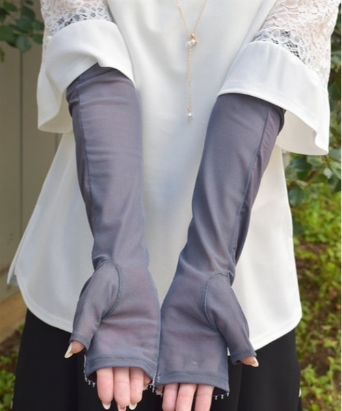 axes femme（アクシーズファム）の「接触冷感レース使いＵＶ手袋（手袋・レディース・ブラック/チャコール・FREE）」の17枚目の写真