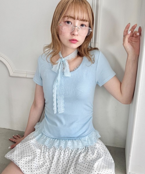 Loueme（ルエム）の「レースチョーカー付き裾フリルトップス（Tシャツ/カットソー・レディース・ライトブルー/ブラック/グレー/オフホワイト・FREE）」の13枚目の写真