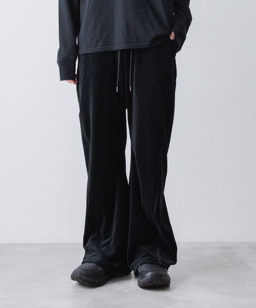 ATTACHMENT(アタッチメント)の「CO/PE ベロア ジャージー 3Dトラックワイドパンツ / CO/PE VELOR JERSEY 3D TRACK WIDE PANTS(その他パンツ・メンズ・ブラック/ダークグレー・3/2/1)」の7枚目の写真