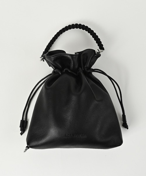 ADAM PATEK(アダムパテック)の「【RS】【ADAMPATEK】new shrink leather drawstring mini bag/レザー巾着ミニバッグ(AP2519037)(ハンドバッグ・レディース・ブラック・FREE)」の1枚目の写真
