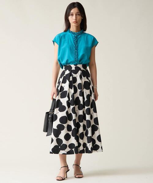 Tiara（ティアラ）の「リーフドットプリントスカート（セットアップ可）（スカート・レディース・アイボリー/ブラック・2/3）」の3枚目の写真