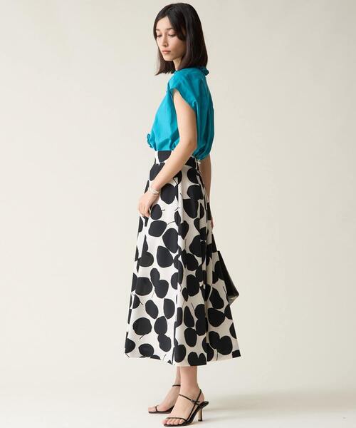 Tiara（ティアラ）の「リーフドットプリントスカート（セットアップ可）（スカート・レディース・アイボリー/ブラック・2/3）」の4枚目の写真