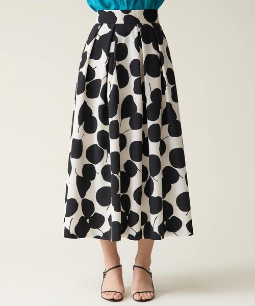 Tiara（ティアラ）の「リーフドットプリントスカート（セットアップ可）（スカート・レディース・アイボリー/ブラック・2/3）」の13枚目の写真