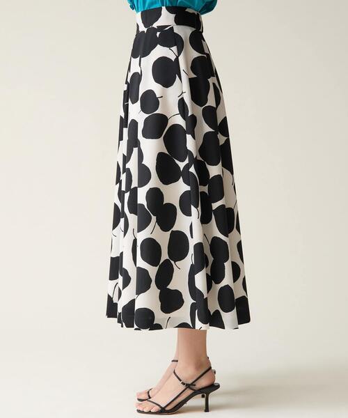 Tiara（ティアラ）の「リーフドットプリントスカート（セットアップ可）（スカート・レディース・アイボリー/ブラック・2/3）」の14枚目の写真