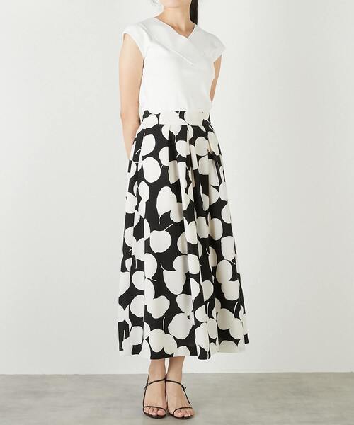 Tiara（ティアラ）の「リーフドットプリントスカート（セットアップ可）（スカート・レディース・アイボリー/ブラック・2/3）」の18枚目の写真