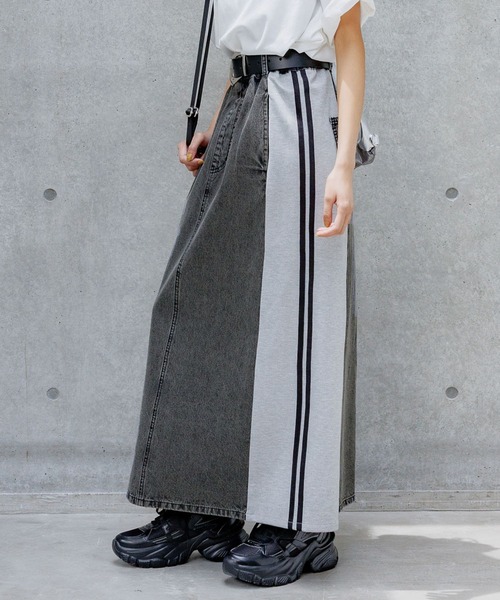 PAGEBOY（ページボーイ）の「ドッキングデニムスカート（スカート・レディース・ブラック/ブルー・FREE）」の2枚目の写真