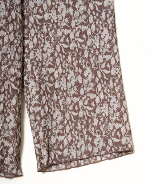 LBC（エルビーシー）の「ボタニカルプリントプリーツパンツ（その他パンツ・レディース・オフホワイト/チャコールグレー/ブラウン・M）」の14枚目の写真