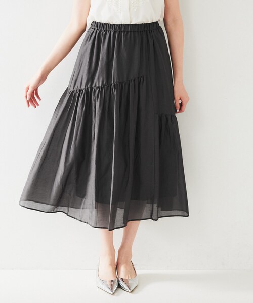 【新品未使用】UNTITLED スカート　ベージュ アンタイトル UNTITLED バックデザインギャザースカート
