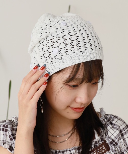 ROOPTOKYO(ループトウキョウ)の「OKUOKU 0909/オクオク サイドストラップ クロシェ 編み ビーニーキャップ 夏物 夏服(ニットキャップ/ビーニー・レディース・ブラック系その他2/ブラック系その他/ブラック系その他3/ワイン系2/ホワイト系その他/ホワイト系その他3/ベージュ系その他2/カーキ系3/グレー系その他2・FREE)」の2枚目の写真