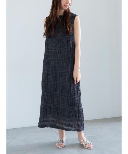 Te chichi(テチチ)の「ミニフリルボーダーワンピース(ワンピース・レディース・オフホワイト/チャコールグレー・F)」の3枚目の写真