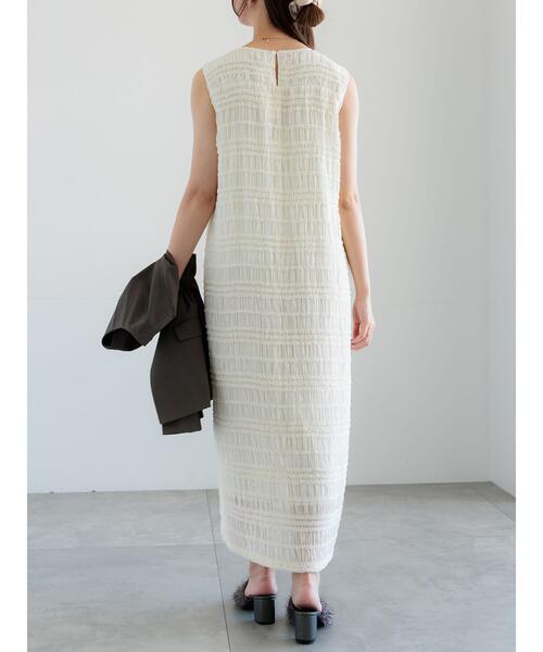 Te chichi(テチチ)の「ミニフリルボーダーワンピース(ワンピース・レディース・オフホワイト/チャコールグレー・F)」の8枚目の写真