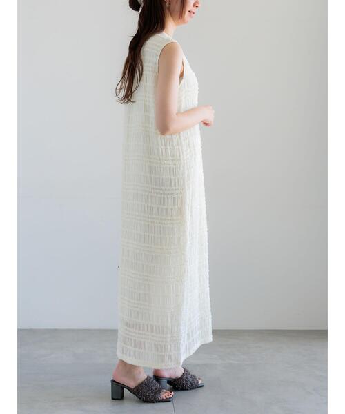 Te chichi(テチチ)の「ミニフリルボーダーワンピース(ワンピース・レディース・オフホワイト/チャコールグレー・F)」の9枚目の写真