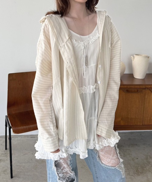 Jewelobe(ジュエローブ)の「BIGフードストライプドルマンルーズシャツ(シャツ/ブラウス・レディース・ブルー/アイボリー・FREE)」の15枚目の写真