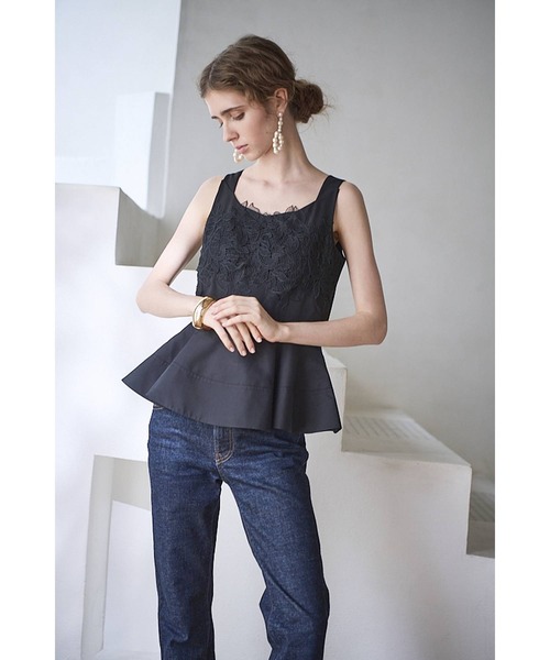 Estella.K(エステラケー)の「Bianca Lace Top フロントレースペプラムTOP(シャツ/ブラウス・レディース・ホワイト/ブラック・FREE)」の13枚目の写真