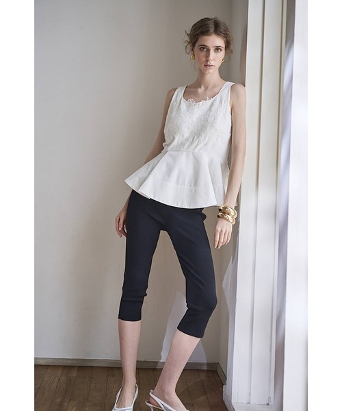 Estella.K(エステラケー)の「Bianca Lace Top フロントレースペプラムTOP(シャツ/ブラウス・レディース・ホワイト/ブラック・FREE)」の3枚目の写真