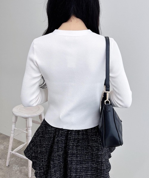 INGNI（イング）の「【WEB限定】フレアスリーブリブニットカーディガン（カーディガン/ボレロ・レディース・ブラック/アイボリー/グレー/ボルドー・M）」の21枚目の写真