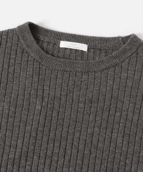 ITEMS URBANRESEARCH（アイテムズ アーバンリサーチ）の「『洗濯可』フワフワクルーネックリブニット（ニット/セーター・レディース・オフホワイト/チャコールグレー/ベージュ/グリーン系その他・FREE）」の22枚目の写真