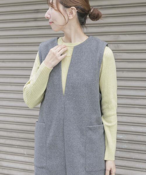 ITEMS URBANRESEARCH(アイテムズ アーバンリサーチ)の「『洗濯可』フワフワクルーネックリブニット(ニット/セーター・レディース・オフホワイト/チャコールグレー/ベージュ/グリーン系その他・FREE)」の22枚目の写真