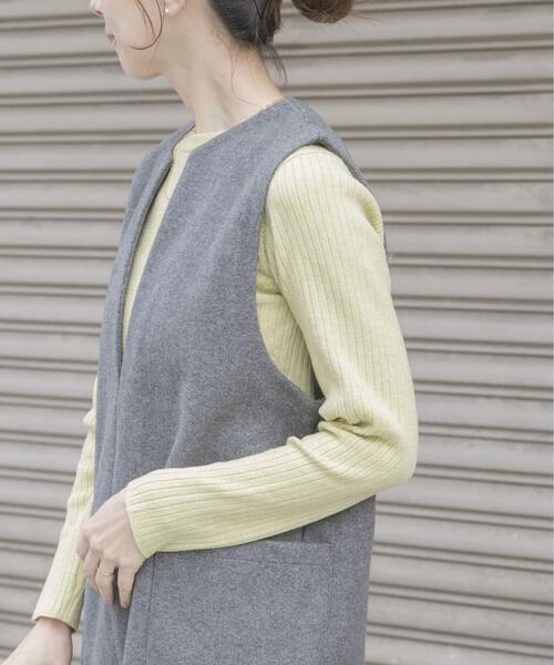 ITEMS URBANRESEARCH(アイテムズ アーバンリサーチ)の「『洗濯可』フワフワクルーネックリブニット(ニット/セーター・レディース・オフホワイト/チャコールグレー/ベージュ/グリーン系その他・FREE)」の21枚目の写真