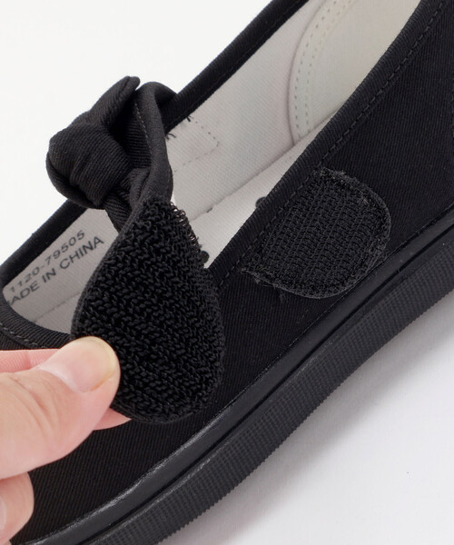 BeBe（ベベ）の「リボン付きベルクロストラップシューズ(13~19cm)（スニーカー・キッズ・ブラック・15.0cm/18.0cm/19.0cm/17.0cm/16.0cm/13.0cm/13.5cm/14.0cm）」の8枚目の写真