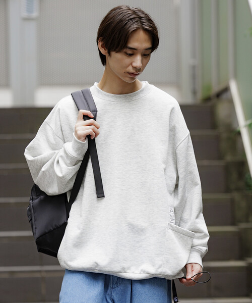 FREAK'S STORE(フリークスストア)の「限定展開 Drymix(R)/ドライミックス リラックスフィット サイドポケット クルーネック スウェット(スウェット・メンズ・アッシュグレー/ブラック/グレイッシュベージュ/ネイビー・SMALL/MEDIUM/LARGE)」の7枚目の写真