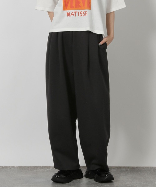 LAKOLE(ラコレ)の「カットイージーコクーンパンツ / 593617(スウェットパンツ・レディース・ブラック/グレー/ブラウン・FREE)」の2枚目の写真