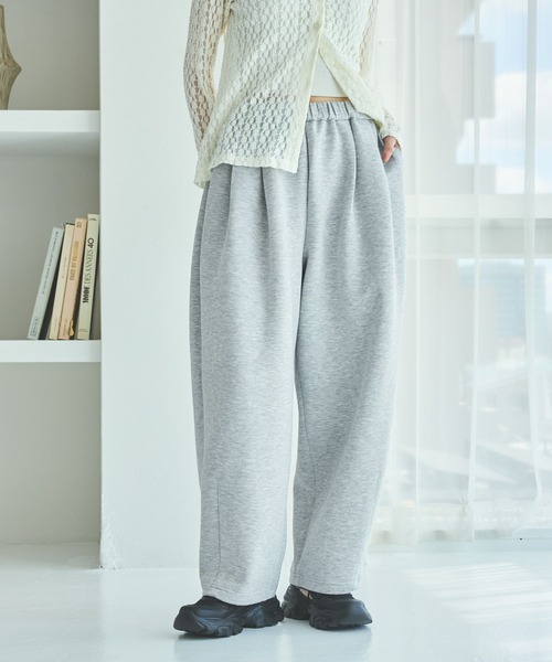 LAKOLE(ラコレ)の「カットイージーコクーンパンツ / 593617(スウェットパンツ・レディース・ブラック/グレー/ブラウン・FREE)」の14枚目の写真