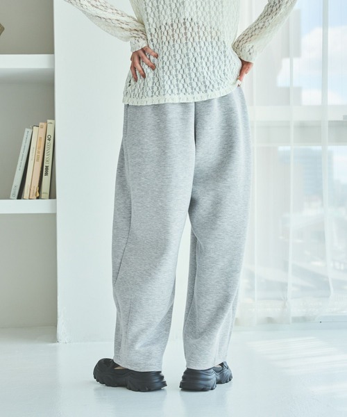 LAKOLE(ラコレ)の「カットイージーコクーンパンツ / 593617(スウェットパンツ・レディース・ブラック/グレー/ブラウン・FREE)」の17枚目の写真