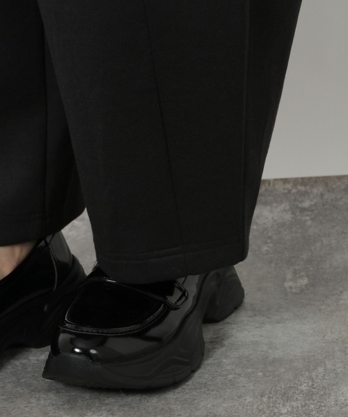 LAKOLE(ラコレ)の「カットイージーコクーンパンツ / 593617(スウェットパンツ・レディース・ブラック/グレー/ブラウン・FREE)」の19枚目の写真