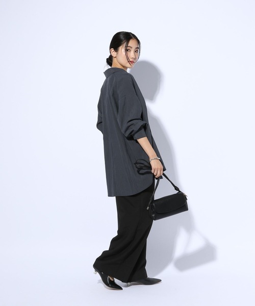 GLOBAL WORK（グローバルワーク）の「タックデザインシャツ長袖/599669（シャツ/ブラウス・レディース・サックスブルー/ブラウン/ネイビー・FREE）」の18枚目の写真