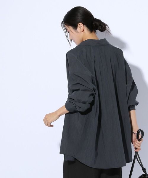 GLOBAL WORK（グローバルワーク）の「タックデザインシャツ長袖/599669（シャツ/ブラウス・レディース・サックスブルー/ブラウン/ネイビー・FREE）」の22枚目の写真