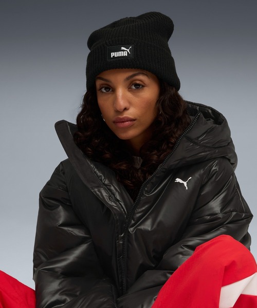 PUMA（プーマ）の「PUMA プーマ ユニセックス ESS ハイクラウン ビーニー（ニットキャップ/ビーニー・メンズ・グレー/ブラック/レッド系その他・フリー）」の2枚目の写真
