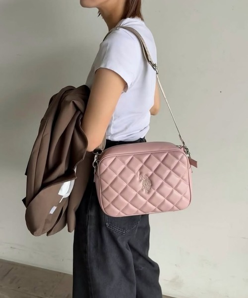 U.S. POLO ASSN.(ユーエスポロアッスン)の「【U.S. POLO ASSN.】 ユーエスポロアッスン Cross check quilting クロスボディショルダーバッグ USPA2724(ショルダーバッグ・レディース・ブラウン/グリーン/ピンク/ホワイト/アイボリー/ブラック・FREE)」の6枚目の写真