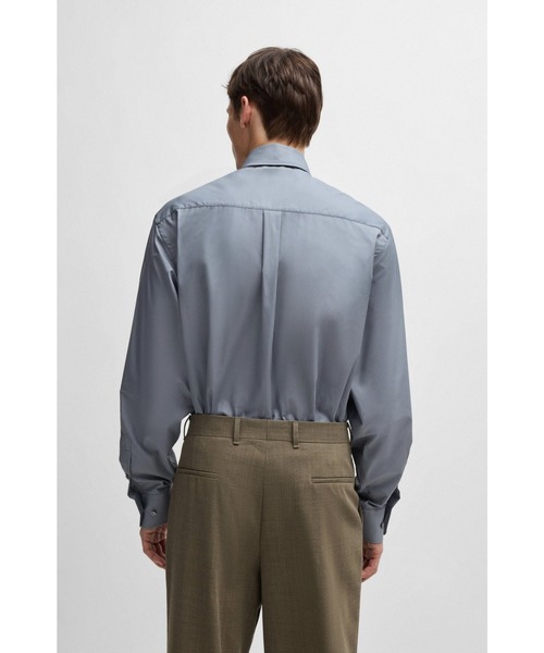 BOSS(ボス)の「レギュラーフィットシャツ コットンポプリン(シャツ/ブラウス・メンズ・グレー/ブラウン・S/M/XS/L)」の3枚目の写真