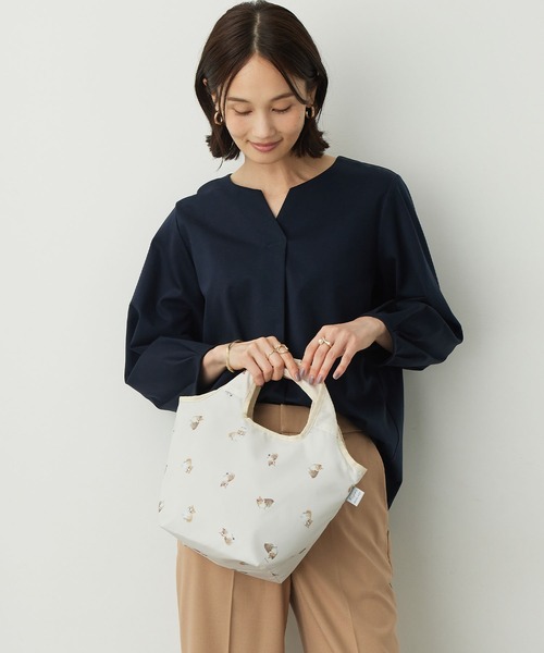 CROSSPLUS ONLINE(クロスプラスオンライン)の「モチーフプリント保冷保温コンパクトミニエコバッグ【猫柄・犬柄・うさぎ柄】(エコバッグ/サブバッグ・レディース・ホワイト/ライトグレー/ベージュ・フリー)」の13枚目の写真