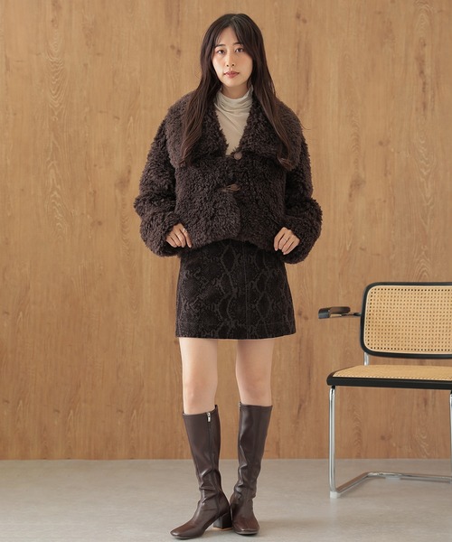 SUWDEE(スーディー)の「big collar boa short coat(その他アウター・レディース・ベージュ/ブラウン・FREE)」の3枚目の写真