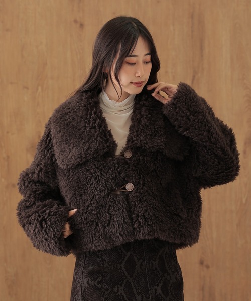 SUWDEE(スーディー)の「big collar boa short coat(その他アウター・レディース・ベージュ/ブラウン・FREE)」の6枚目の写真