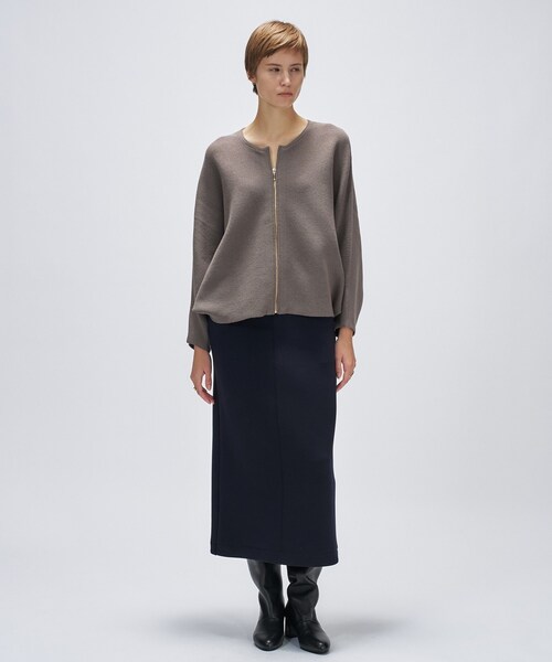 cloenc（クロエンス）の「【手洗い可】ドルマンケープニットカーディガン（カーディガン/ボレロ・レディース・ライトイエロー系/ブラック/ブラウン系その他・02）」の4枚目の写真