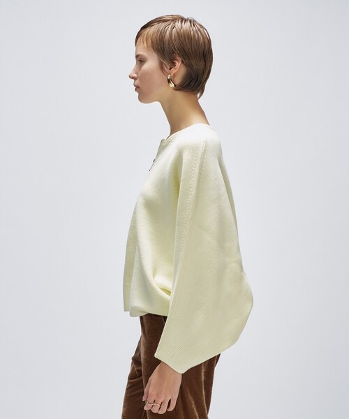 cloenc（クロエンス）の「【手洗い可】ドルマンケープニットカーディガン（カーディガン/ボレロ・レディース・ライトイエロー系/ブラック/ブラウン系その他・02）」の21枚目の写真