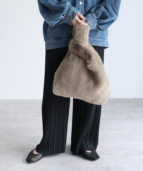 reca（レカ）の「ラビット風ファートートバッグ（トートバッグ・レディース・ライトベージュ/グレー/ベージュ・ONE SIZE）」の21枚目の写真