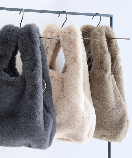 reca（レカ）の「ラビット風ファートートバッグ（トートバッグ・レディース・ライトベージュ/グレー/ベージュ・ONE SIZE）」の15枚目の写真