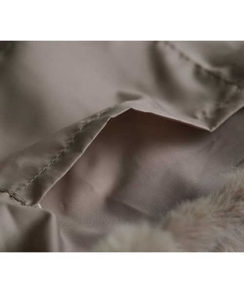 reca（レカ）の「ラビット風ファートートバッグ（トートバッグ・レディース・ライトベージュ/グレー/ベージュ・ONE SIZE）」の12枚目の写真