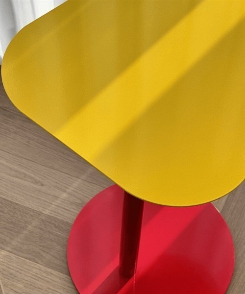 Made in I（メイドインアイ）の「Post Modern Unique side Table（家具