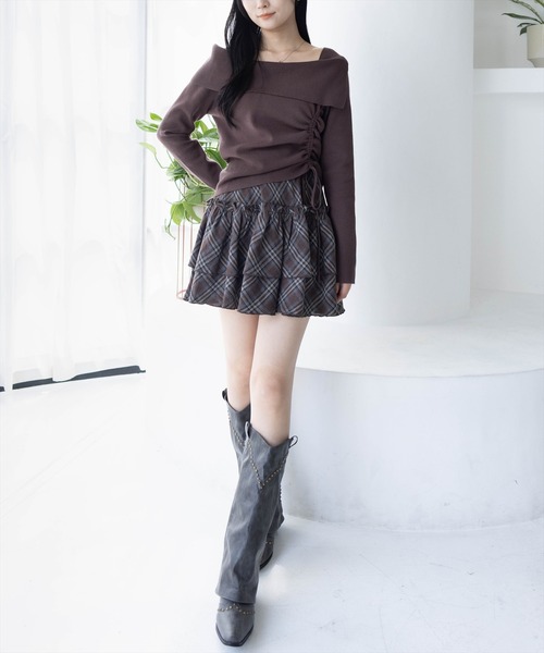 clear（クリア）の「サイドドロスト長袖ニットトップス［大人 カジュアル 着回し力抜群］≪AW新作≫（ニット/セーター・レディース・ブラック/アイボリー/グレー/チャコールグレー/イエロー/ラベンダー/ボルドー/ブラウン/ピンク・F）」の18枚目の写真