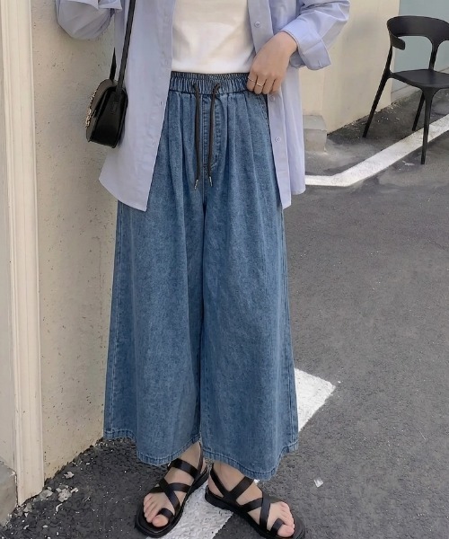 cammie(キャミー)の「裾スリットデニムワイドパンツ(デニムパンツ・レディース・インディゴブルー・L/M)」の1枚目の写真