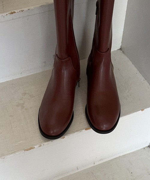 on:nue（オンニュ）の「【on:nue】[3色展開/5サイズ展開] ベルトアクセントロングブーツ（ブーツ・レディース・アイボリー/ブラック/ブラウン・23.0cm/23.5cm/24.0cm/24.5cm/25.0cm）」の20枚目の写真