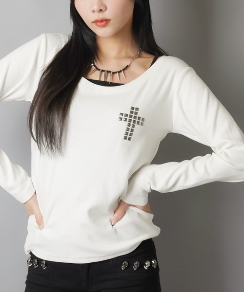 SPINNS(スピンズ)の「ギャル復活★スタッズが光る起毛テレコロンT(Tシャツ/カットソー・レディース・オフホワイト/杢グレー/ブラック・ONESIZE)」の2枚目の写真