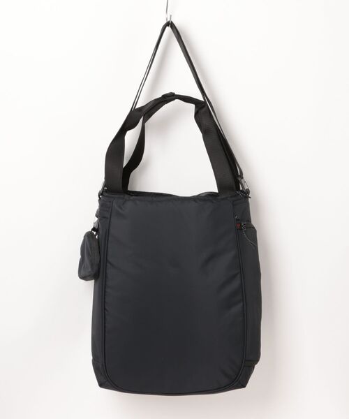 NIKE(ナイキ)の「《NIKEアパレル》Sportswear Commute(トートバッグ・メンズ・ブラック/グリーン系その他・フリー)」の3枚目の写真